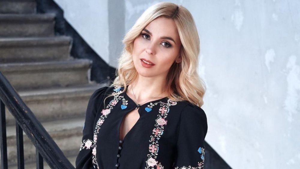 Арзамасова и Авербух встречаются, слухи о романе Прилучного и Карпович, Самойлова и Джиган отложили развод: новости шоу-бизнеса за неделю