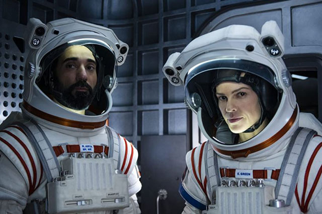 Гангстеры, космос и телеграм-каналы: 16 главных сериальных новинок сентября