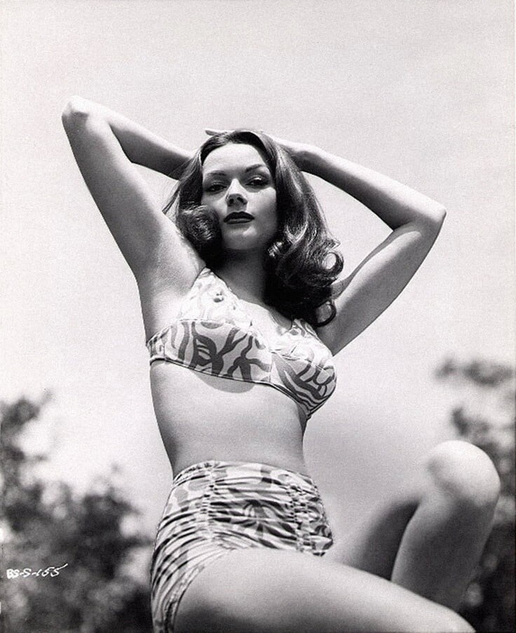 
 Актриса Хэйзел Брукс — Actress Hazel Brooks 
 (19 фото) 
 