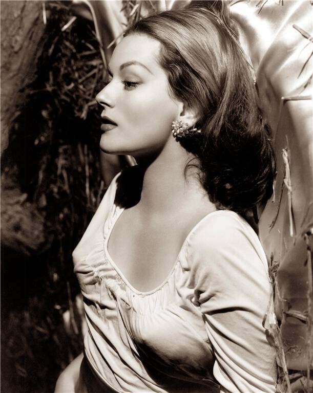 
 Актриса Хэйзел Брукс — Actress Hazel Brooks 
 (19 фото) 
 