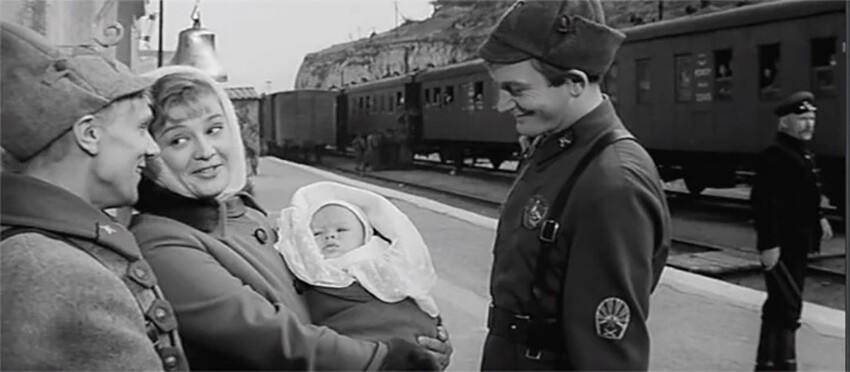 Волшебная сила искусства. Маленький актёр из фильма "Офицеры"
(7 фото)
