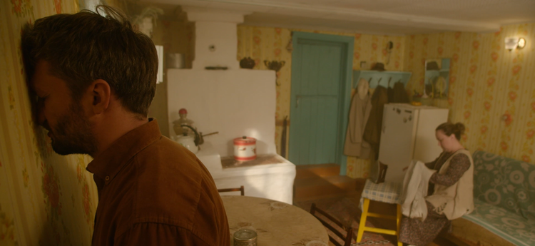 Деревенская сатира и отсылки к Булгакову: 5 причин посмотреть сериал "Маньячелло"