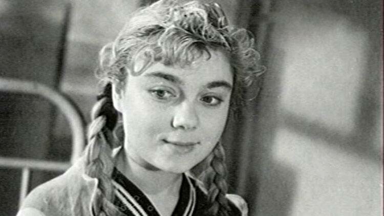 Нина Дорошина: чем закончился брак с Олегом Далем и как актриса встретила старость
(7 фото)