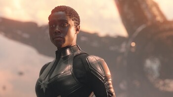 Хейли Этвелл в суперкостюме и другие любопытные герои на официальных кадрах «Доктора Стрэнджа 2»