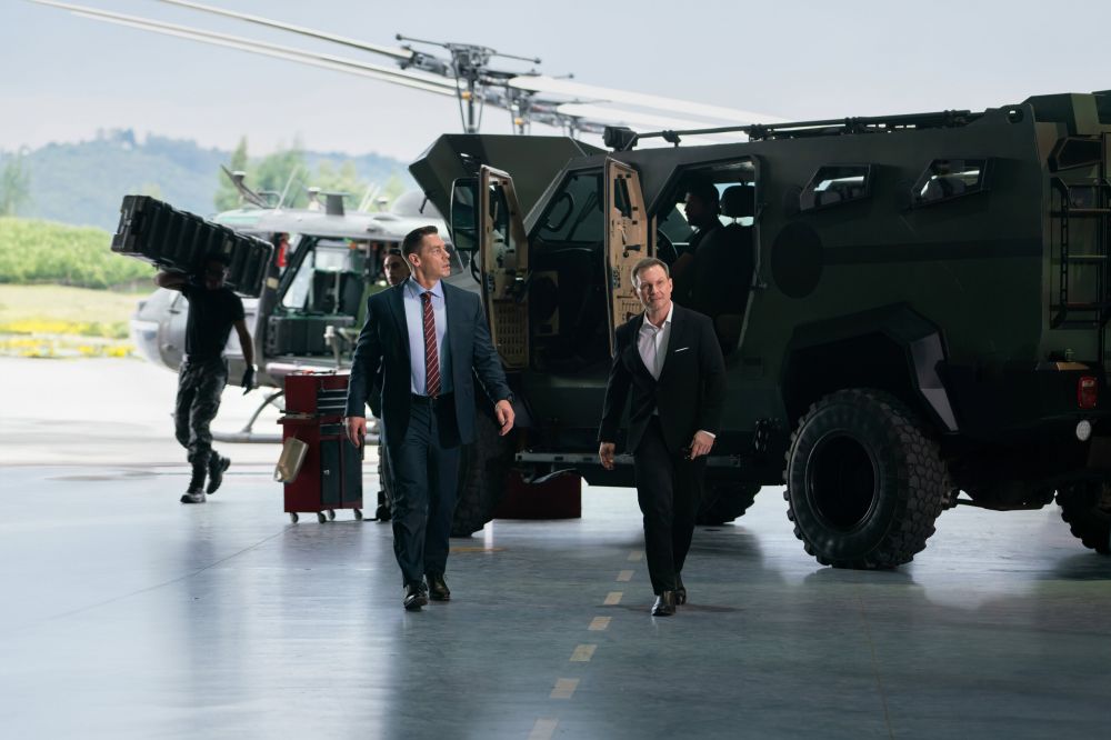 Телохранитель на фрилансе (2023)