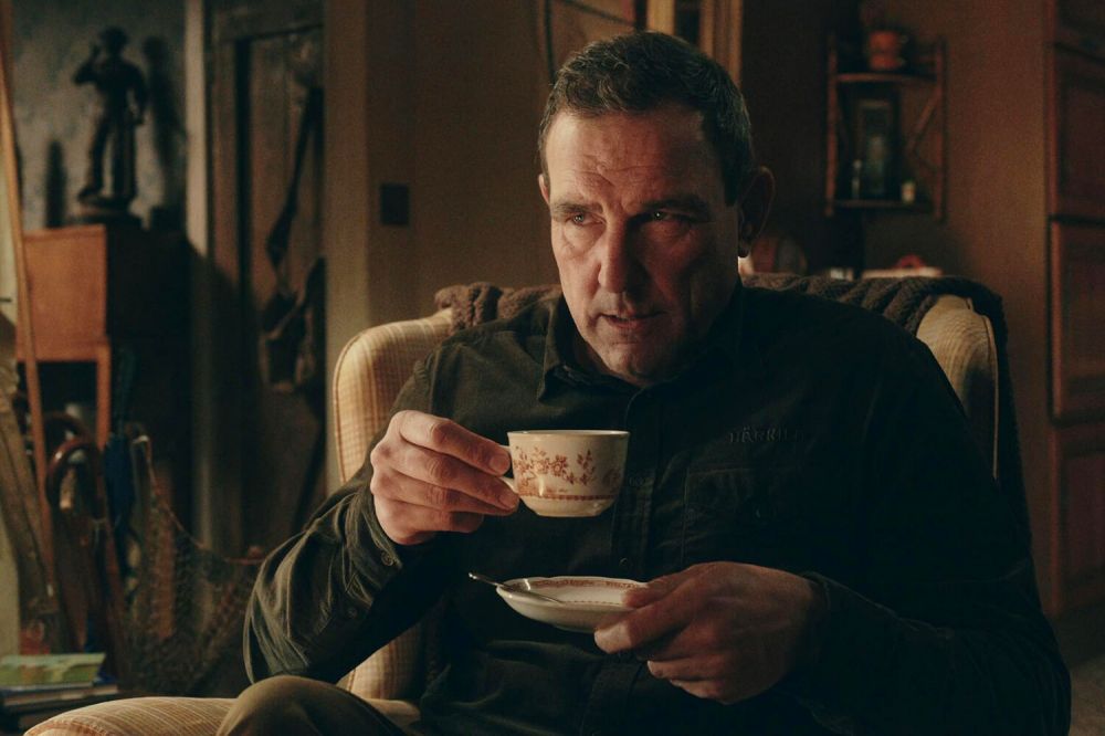 На Netflix вышел сериал Гая Ричи «Джентльмены» 