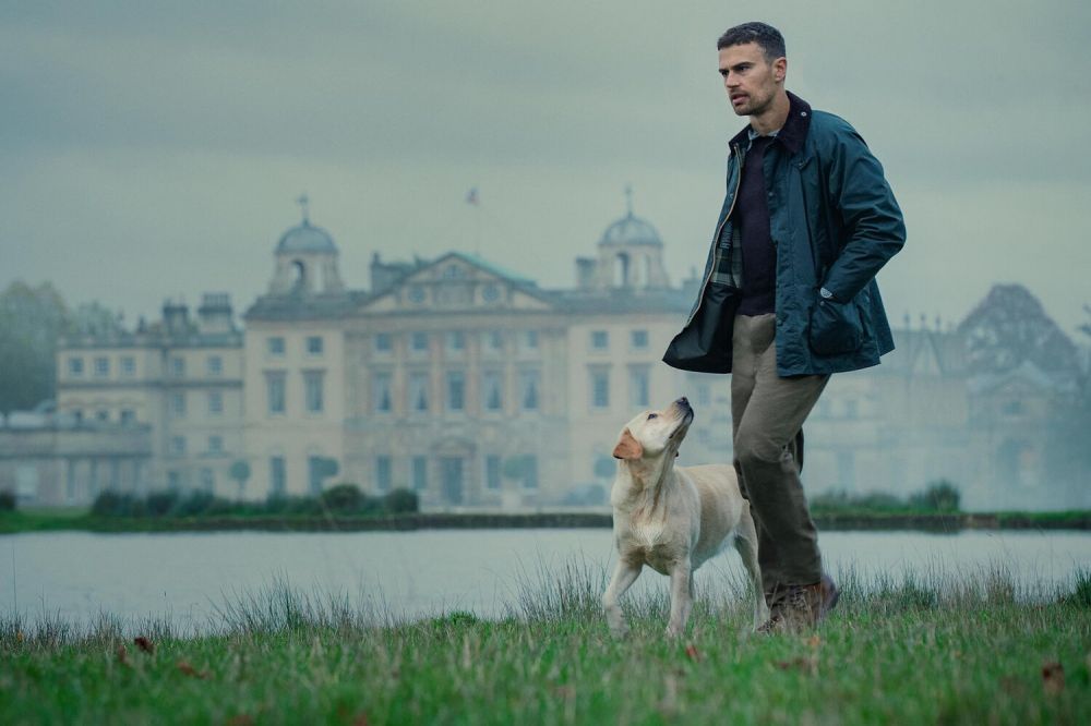 На Netflix вышел сериал Гая Ричи «Джентльмены» 