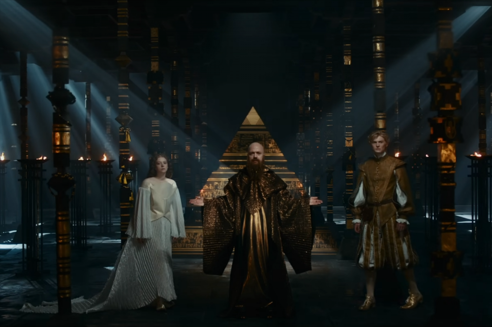 «Песочный человек», «Декстер», «В глуши», «Этерна» и еще 11 сериалов июля 