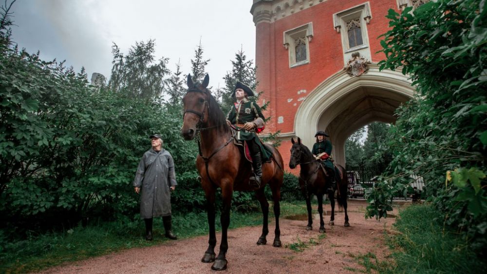 Состоялась цифровая премьера исторического сериала Первого канала «Государь» об эпохе Петра Великого