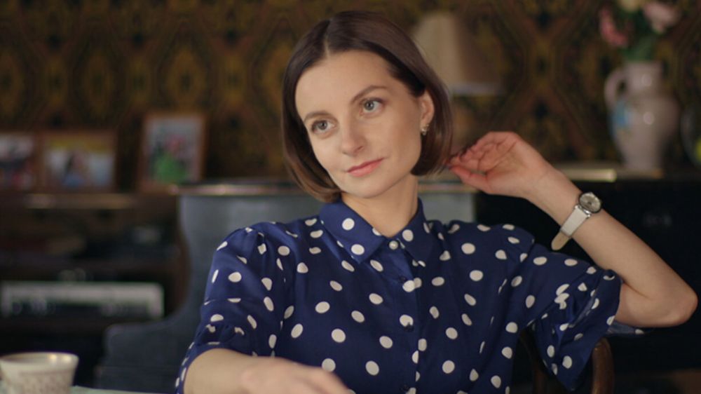 Сериал «Провинциальный детектив» на канале «Душевное» рассказывает о расследовании двух толковых барышень в маленьком городке